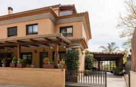 Трехэтажный дом с бассейном в Патерна, Валенсия, Испания за 419 000 €