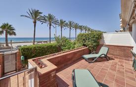 Просторная квартира на первой линии от пляжа, Калафель, Таррагона, Испания за 395 000 €