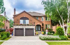 Дом в городе в Скарборо, Торонто, Онтарио,  Канада за C$1 609 000