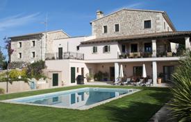Роскошная трехуровневая вилла с бассейном, Манакор, Майорка, Испания за 6 000 € в неделю