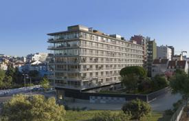 Жилой комплекс с бассейном и садом, Лиссабон, Португалия за От 900 000 €