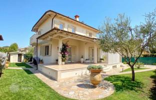 4-комнатная вилла 290 м² в Пьетрасанте за 1 900 000 €