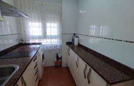 Просторная квартира с террасой и бассейном в Аликанте за 285 000 €
