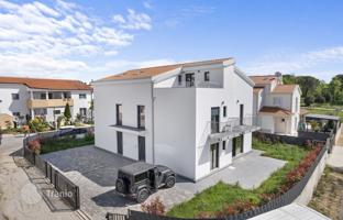 12-комнатный дом 365 м² в Порече за 1 060 000 €