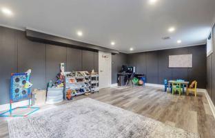 10-комнатный дом в Скарборо за C$1 355 000