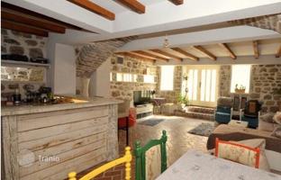 2-комнатная квартира 106 м² в городе Херцег-Нови за 270 000 €