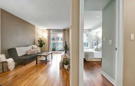 Квартира на Эглинтон-авеню Восток, Торонто, Онтарио,  Канада за C$697 000