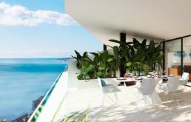 Апартаменты с видом на море в 250 м от пляжа в Фуэнхироле за 719 000 €
