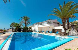 Стильный коттедж с общим бассейном в Чайофе, Тенерифе, Испания за 475 000 €