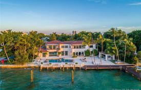 Комфортабельная вилла с садом, задним двором, бассейном, зоной отдыха и террасами, Майами-Бич, США за 30 395 000 €