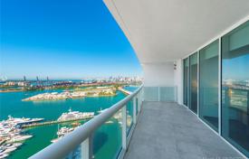 Четырехкомнатная квартира с потрясающим видом на город и океан в Майами-Бич, Флорида, США за 1 396 000 €
