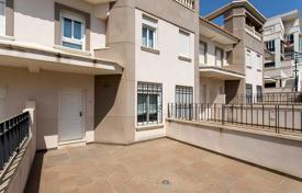 Бунгало с гаражом и террасой в жилом комплексе с бассейном, Санта-Пола, Испания за 243 000 €