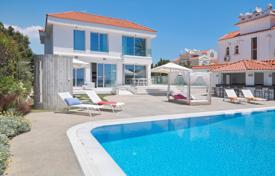 Уникальная вилла с бассейном и видом на море рядом с пляжем, Пернера, Кипр за 5 600 € в неделю