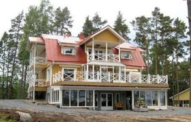 Трехэтажный коттедж с бассейном, джакузи и конференц-залом, на берегу озера, Кимиёнсаари, Финляндия за 2 670 € в неделю