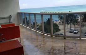 Просторные апартаменты с видом на океан в резиденции на первой линии от пляжа, Санни Айлс Бич, Флорида, США за $759 000
