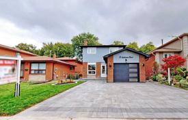 Дом в городе в Скарборо, Торонто, Онтарио,  Канада за C$1 148 000