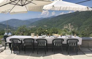 5-комнатная вилла 315 м² в Фивиццано за 895 000 €
