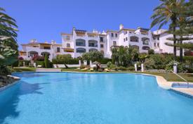 Современная четырехкомнатная квартира с видом на море в Новой Андалусии, Марбелья, Испания за 690 000 €