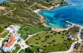 Несколько вилл с бассейном и частной пристанью в Халкидики, Греция за 3 300 € в неделю