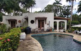Уютная вилла с задним двором, садом, бассейном и террасой, Форт-Лодердейл, США за $1 900 000
