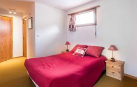 Квартира в Мерибеле, Лез Аллю, Овернь — Рона — Альпы,  Франция за 645 000 €