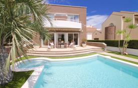 Современная вилла с бассейном, садом и гаражом в 250 м от пляжа, Майами Плайя, Испания за 1 600 € в неделю
