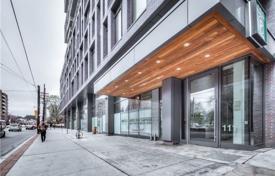 Квартира на Батерст-стрит, Торонто, Онтарио,  Канада за C$718 000