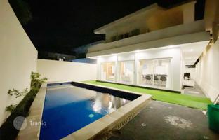 4-комнатная вилла 226 м² в Южной Куте за $213 000