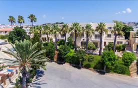 Резиденция с садом и бассейном в 300 метрах от моря, Пафос, Кипр за От 225 000 €