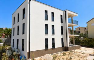 12-комнатный дом 420 м² в Шибенско-Книнской жупании за 1 110 000 €