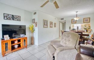 2-комнатная квартира в кондо 73 м² в Пемброк-Пайнс за $295 000