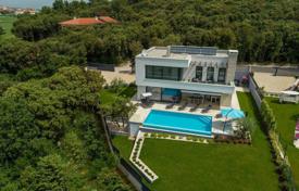 Двухэтажная вилла с бассейном, Врсар, Хорватия за 948 000 €