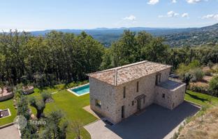 6-комнатная вилла в Турет-Сюр-Луп за 1 745 000 €
