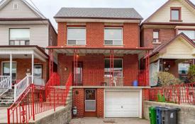 Дом в городе в Олд Торонто, Торонто, Онтарио,  Канада за C$1 815 000