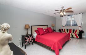 2-комнатные апартаменты в кондо 126 м² в Халландейл Бич, США за $400 000