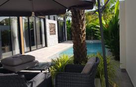 Меблированная вилла с бассейном, террасой и садом, Пхукет, Таиланд за $310 000