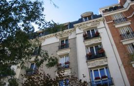 Квартира в Париже 82 м² в доме османновского архитектурного стиля за 777 000 €