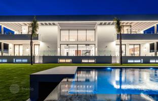 6-комнатная вилла 1 038 м² в Марбелье за 4 000 000 €