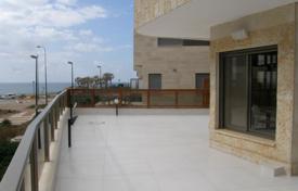 Коттедж с террасой и видом на море, недалеко от пляжа, Нетания, Израиль за $1 515 000
