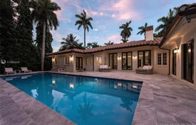 Шикарная вилла с задним двором, бассейном, двумя гаражами и террасой, Майами-Бич, США за $3 585 000