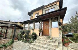 Двухэтажный дом с тремя спальнями 142 м², 450 м² двор в с. Горица, Болгария за 170 000 €