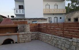 Просторный двухэтажный дом недалеко от центра посёлка, Питцидия, Крит, Греция за 265 000 €