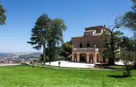 Стильная вилла с террасой, видом на горы, бассейном и большим садом, Мачерата, Италия за 4 500 000 €