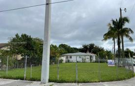 Земельный участок в Майами, США за 373 000 €