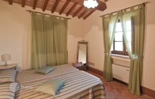 6-комнатная вилла 520 м² в Кортоне за 1 100 000 €
