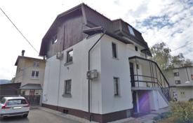 Меблированная отремонтированная вилла с офисом и двумя входами, Любляна, Словения за 495 000 €