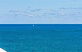 Уютная квартира с видом на океан в резиденции на первой линии от пляжа, Сарфсайд, Флорида, США за $1 022 000