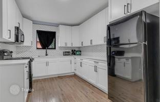 4-комнатный дом 209 м² в Уэст-Парке за $600 000