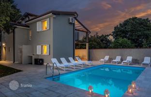 5-комнатный дом 165 м² в Бртонигла за 580 000 €