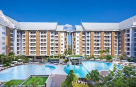 Резиденция с бассейном, ресторанами и конференц-залом в 800 метрах от пляжа Джомтьен, Паттайя, Таиланд за От $96 000